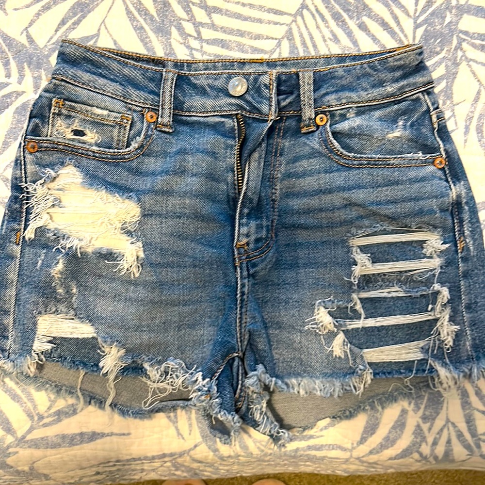American Eagle shorts size 00; never worn